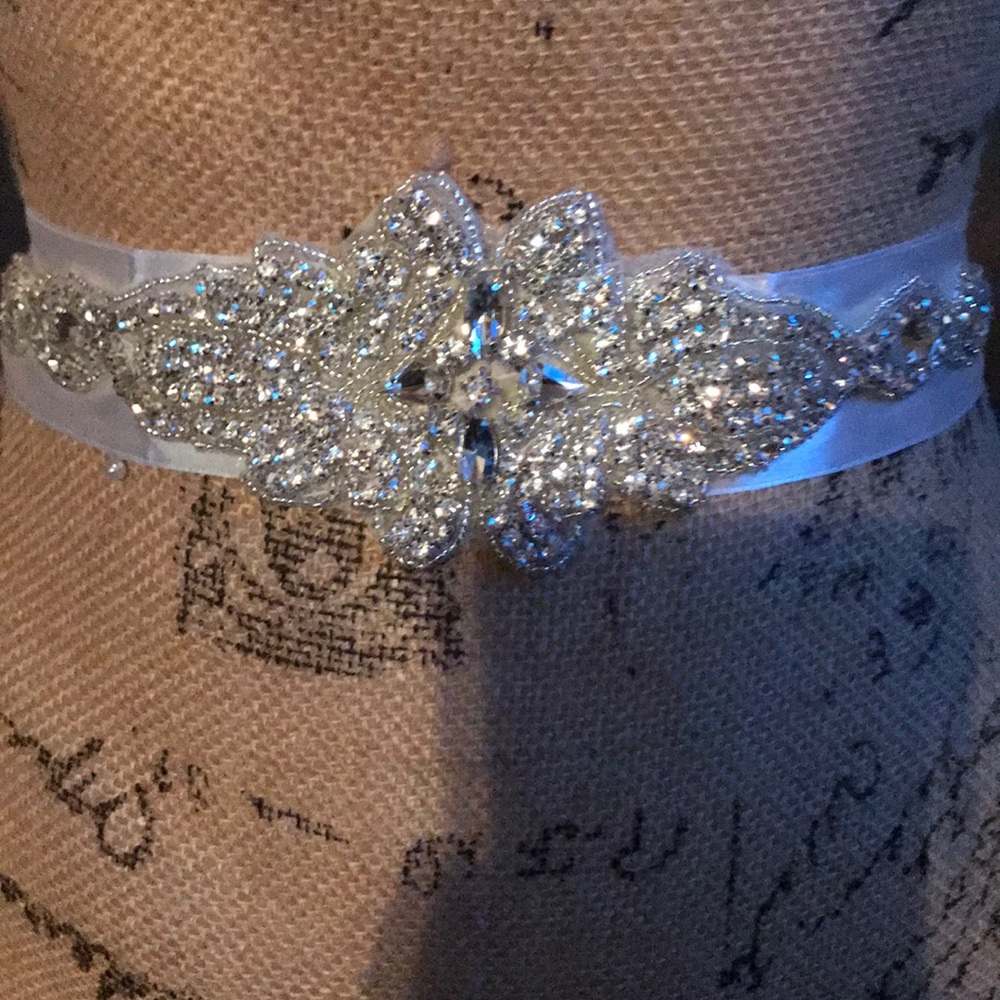 New Rhinestone Ribbon Bridal Sash - Picture 6 of 8